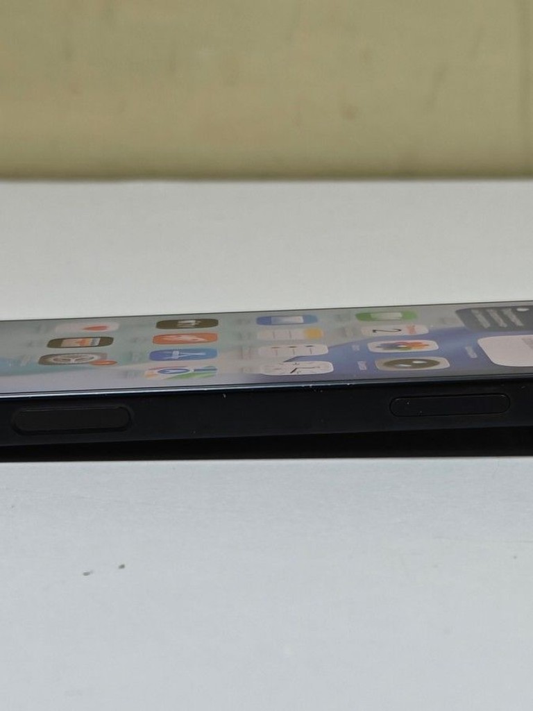 Apple iphone 16 pro max 1tb Код:01-201146440. Изображение 7