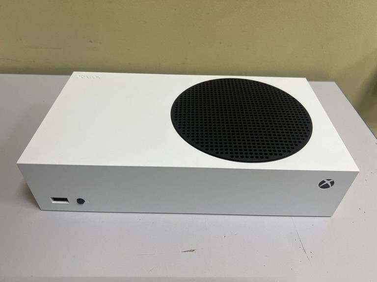 Купити Microsoft xbox series s 512gb Б/У