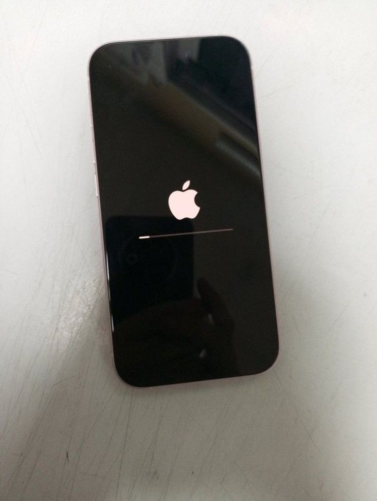 Дешево Apple iPhone 15 128GB Green з ломбарду