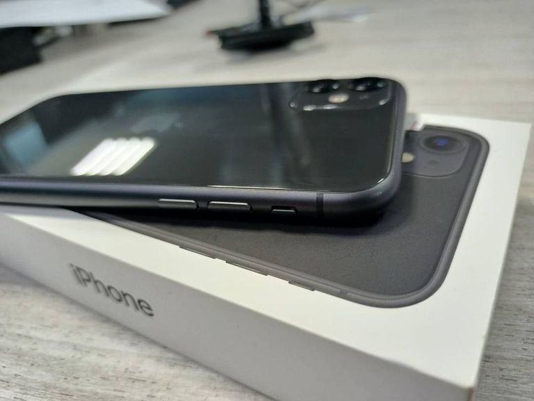 Apple iphone 11 64gb Код:01-19015083. Зображення 6