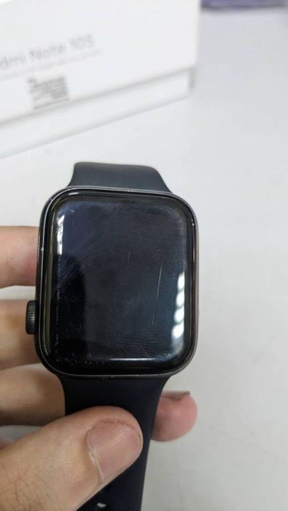 Apple watch se 44mm aluminum case