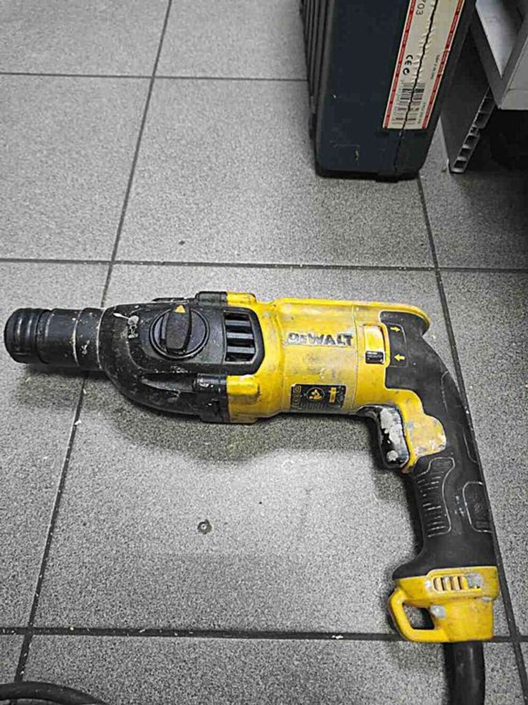 Dewalt D25133K