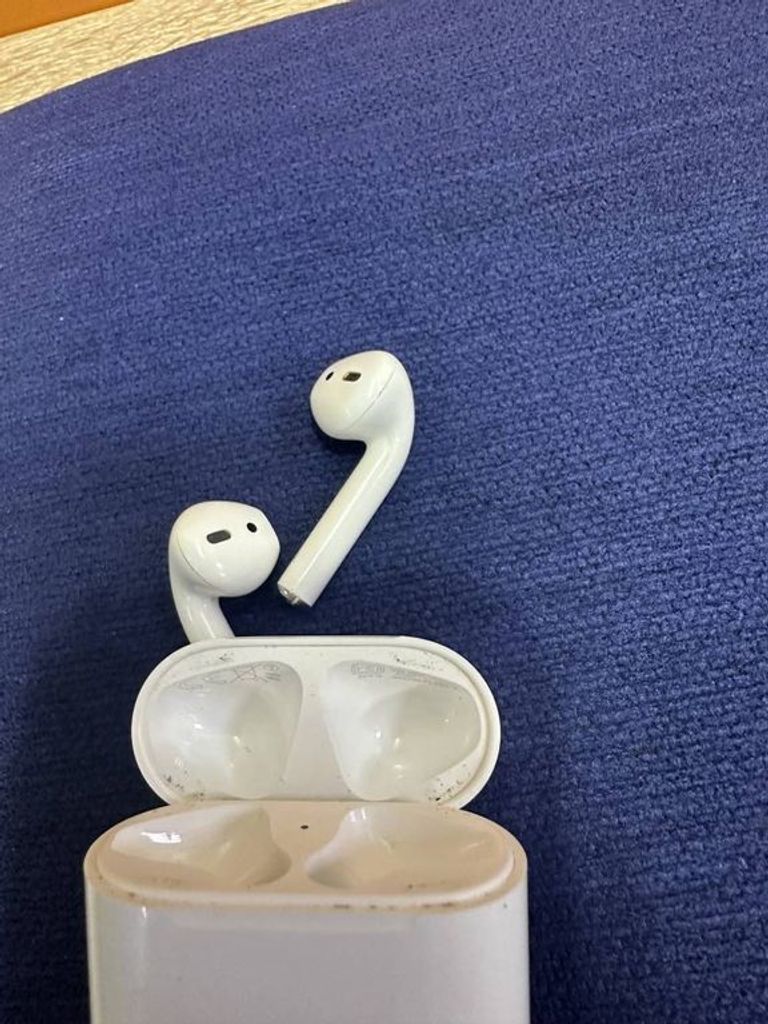 Apple airpods 2 gen a1602.a2032+a2031 2019г.