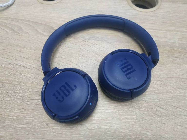 Дешиво Jbl tune 510bt с ломбарда