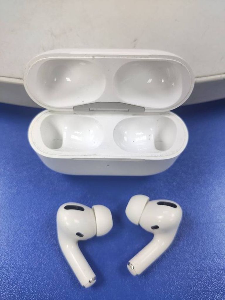 Оголошення Apple airpods pro a2190,a2084+a2083 2019г Б/У
