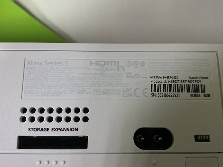 Microsoft xbox series s 512gb + 2 джойстика