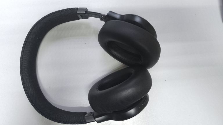 Купити Jbl live 660nc Б/У