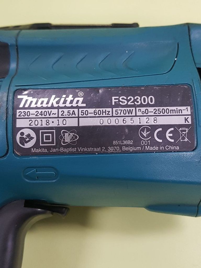 Дешево Makita FS2300 з ломбарду