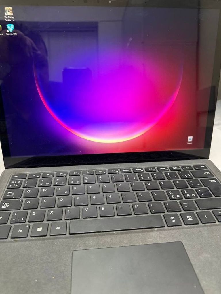 Купити Microsoft surface laptop 2/13/core i7 8650u ddr3/16gb ddr3/hdd *відсутній/ssd 512 gb/*інтегрована Б/У