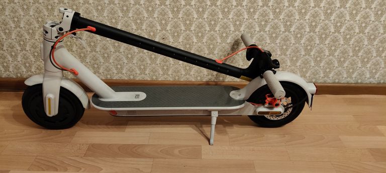 Дешево Xiaomi Mi Electric Scooter 3 Grey з ломбарду