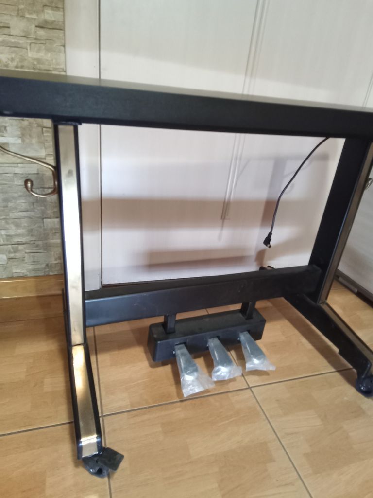 Оголошення Stand Б/У