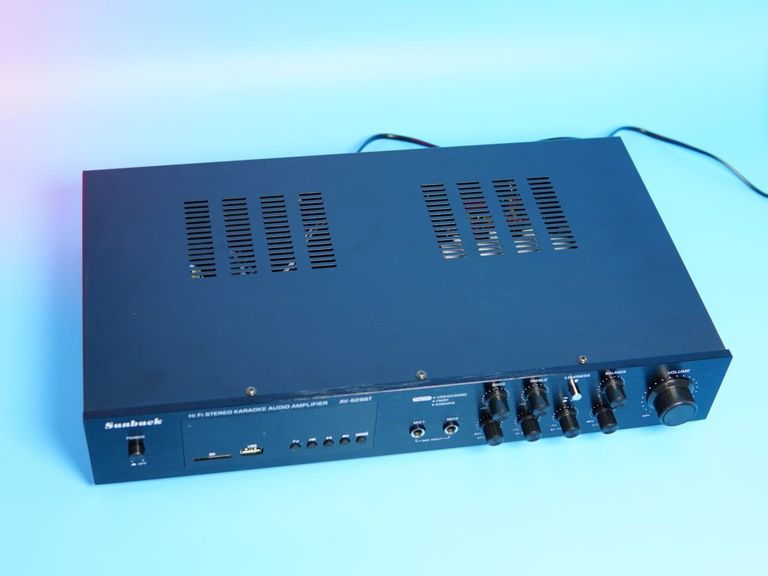 Дешиво 600 Вт,5.1 с ломбарда