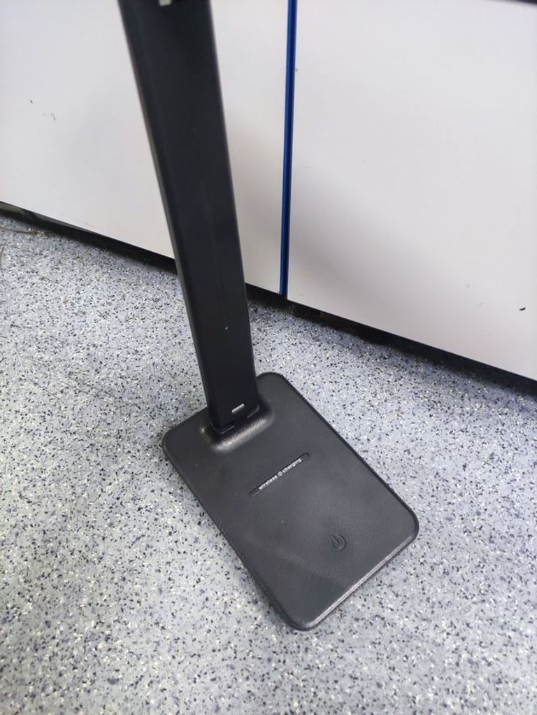 Дешево Лампа З Бездротовою Зарядкою mt-860 з ломбарду