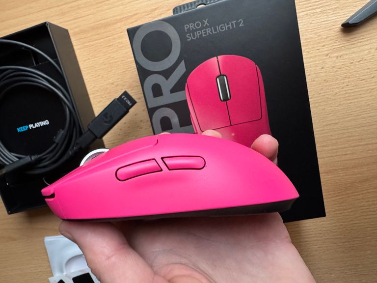 Дешиво Logitech G Pro X Superlight 2 Lightspeed Wireless Magenta (910-006797) с ломбарда