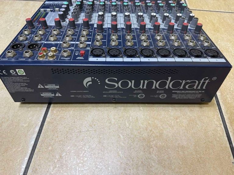 Оголошення Soundcraft EFX8 Б/У