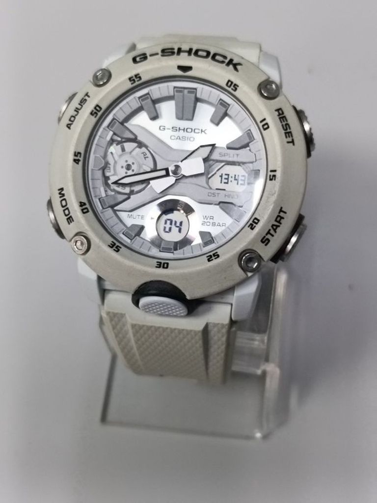 Купить Casio GA-2000S-7AER Б/У