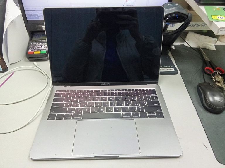 Оголошення Apple a1708 /macbook pro 13,3" core i5 2,3ghz/ram8gb/ssd 256gb/intel iris plus graphics 640 Б/У