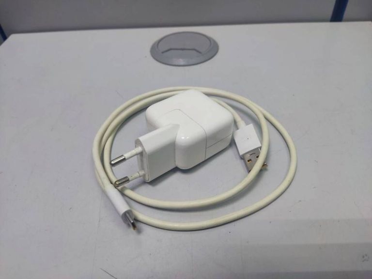 Дешиво Apple apple 12w charge с ломбарда