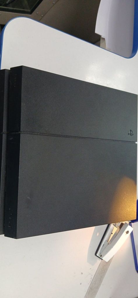 Купити Sony playstation 4 500gb Б/У