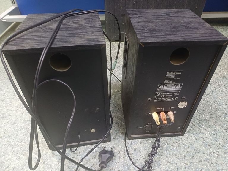 Дешиво F&d R-215 Black с ломбарда