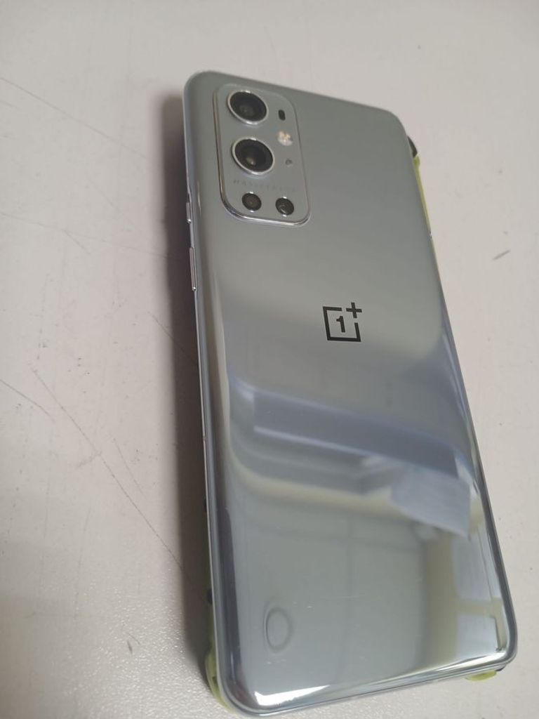 Дешиво Oneplus 9 pro 8/128gb с ломбарда