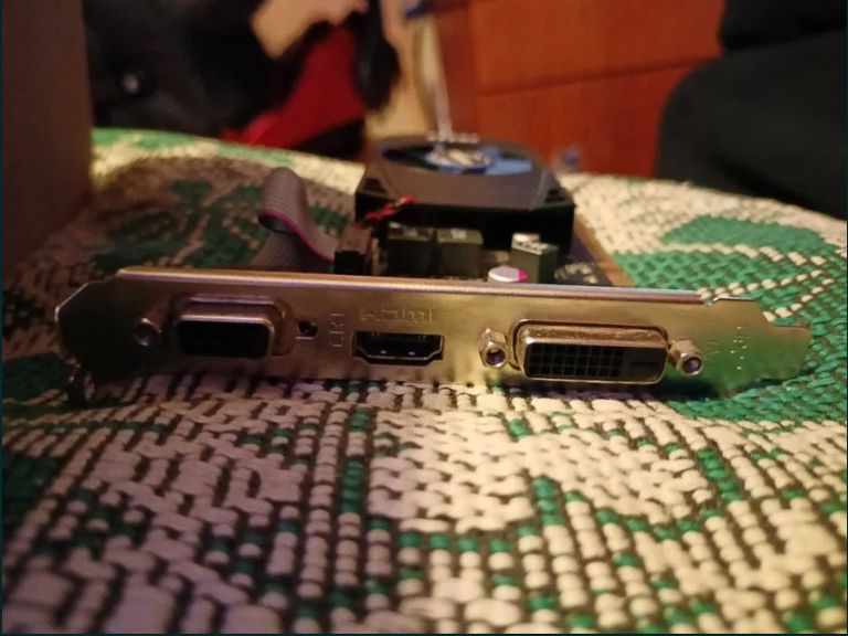 Дешево MSI AMD Radeon r7 240 2gb ddr3 з ломбарду