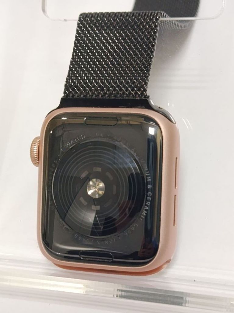 Apple watch se gps 40mm aluminum case Код:01-200833017. Изображение 5