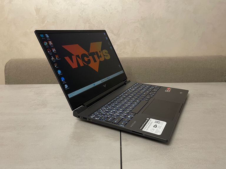 Дешево HP Victus 15 15z-fb100, 15,6" з ломбарду