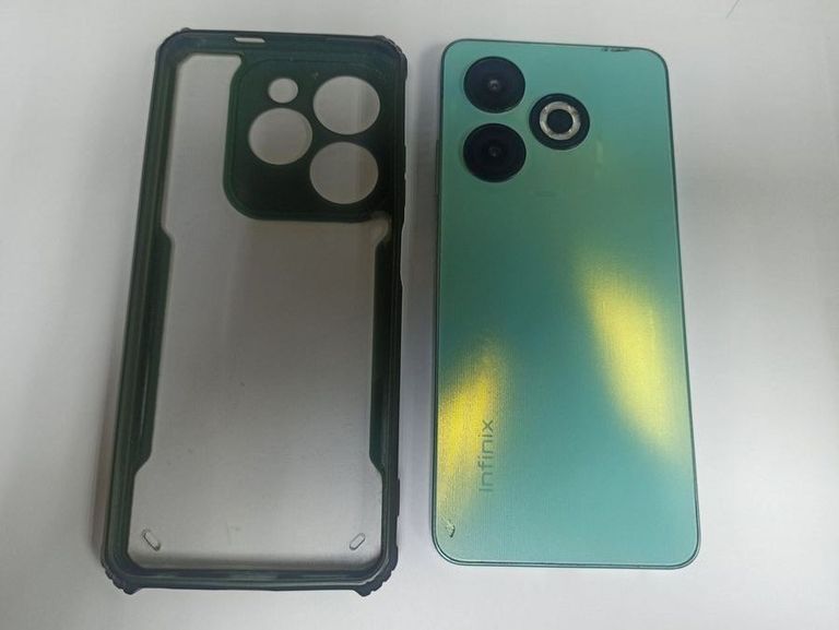Оголошення Infinix smart 8 x6525 4/128gb Б/У