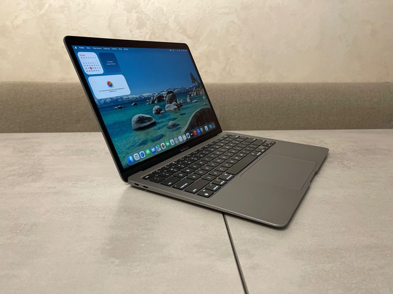 Дешиво Apple MacBook Air A2337 2020 с ломбарда