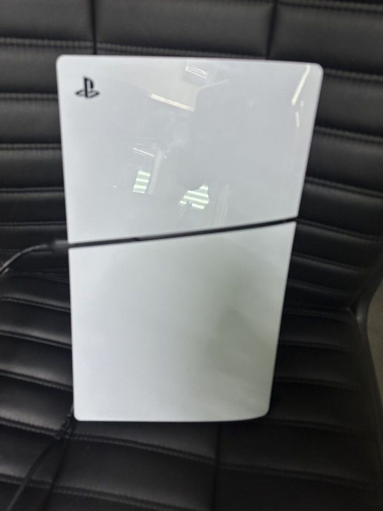 Купить Sony PlayStation 5 Slim Digital Edition 825GB White (1000040658) Б/У