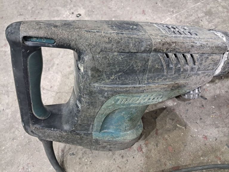 Объявление Makita HM1203C Б/У