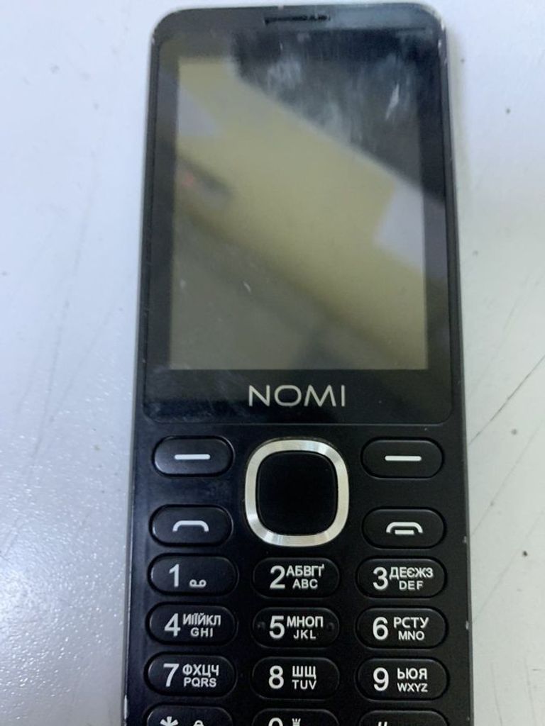 Дешево Nomi i2820 Black з ломбарду