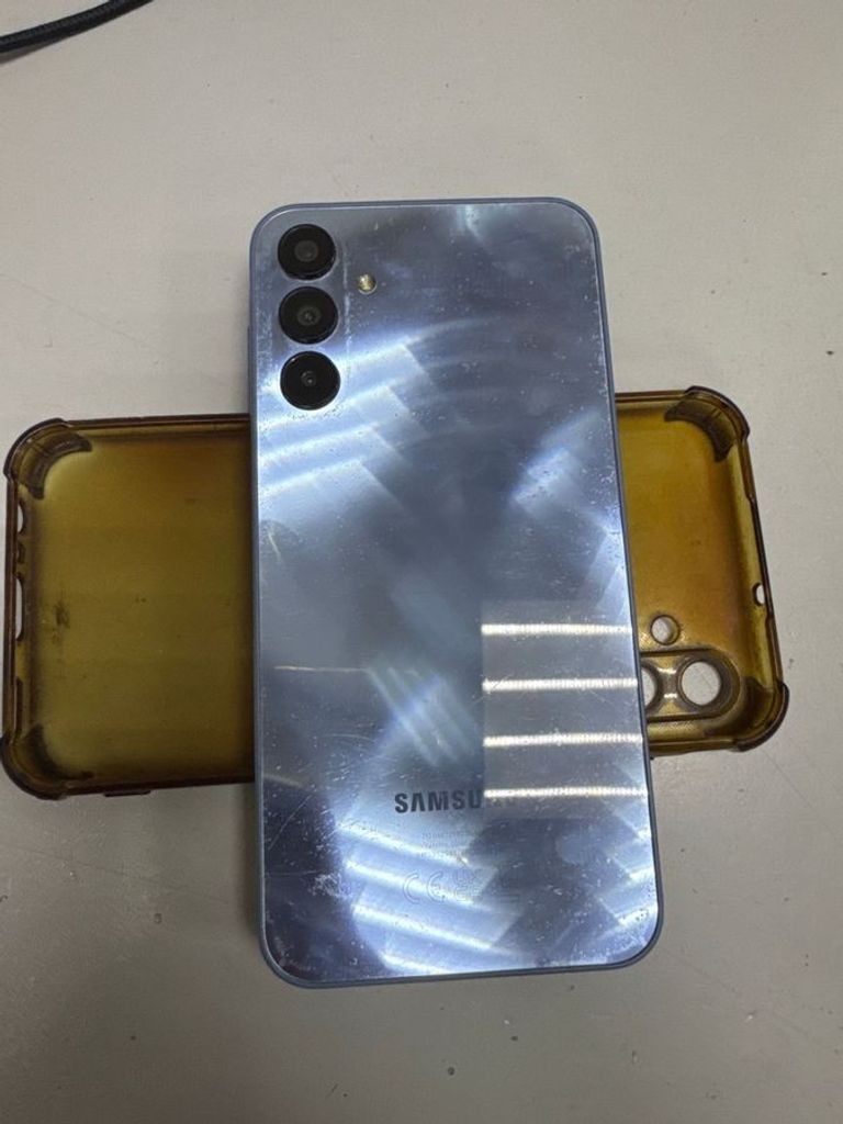 Оголошення Samsung galaxy a15 sm-a155f 4/128gb Б/У