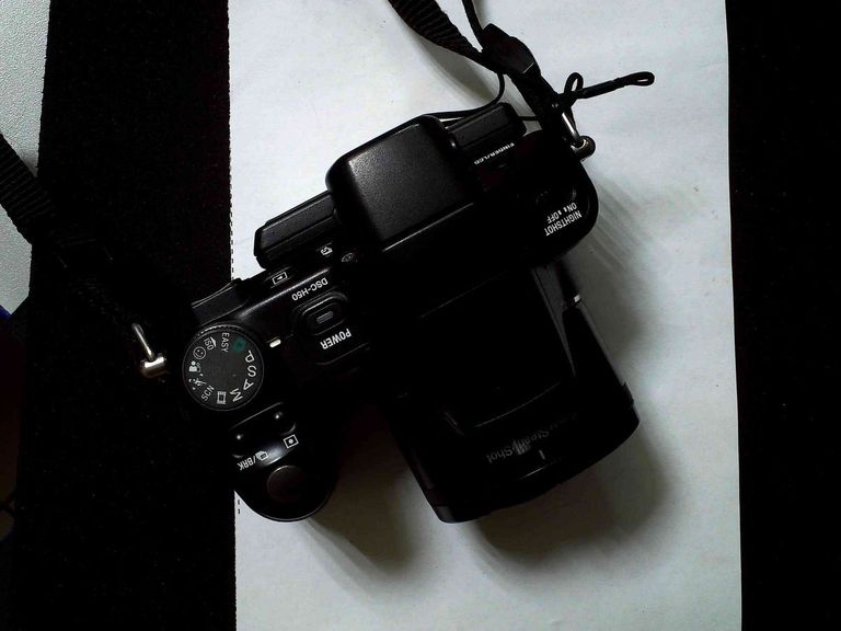 Купити SONY DSC-H50 Silver Б/У