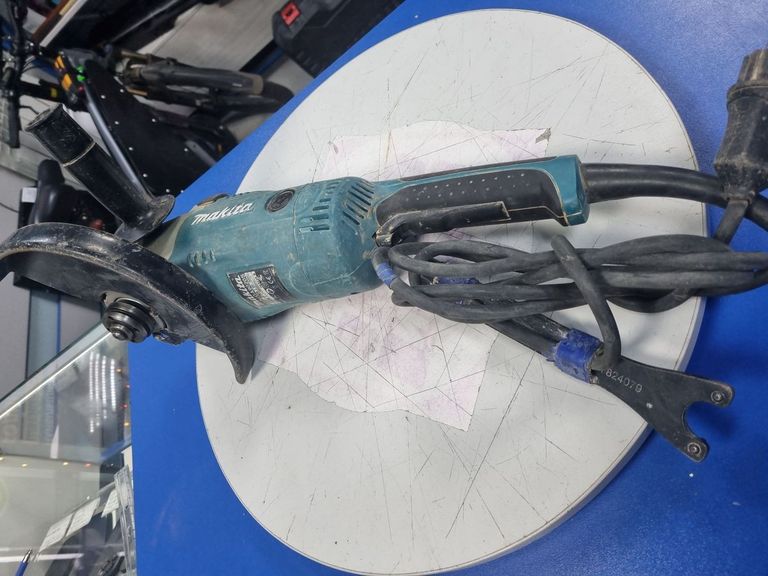 Купити Makita ga9020s Б/У