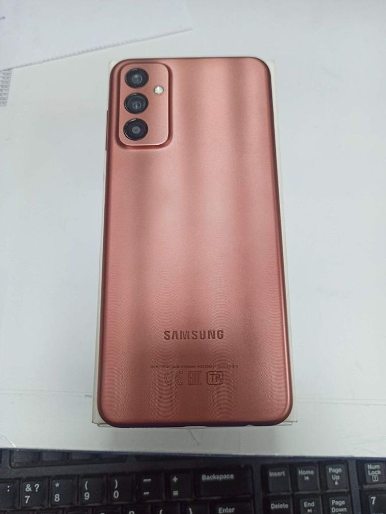 Дешиво Samsung galaxy m13 sm-m135f 4/128gb с ломбарда