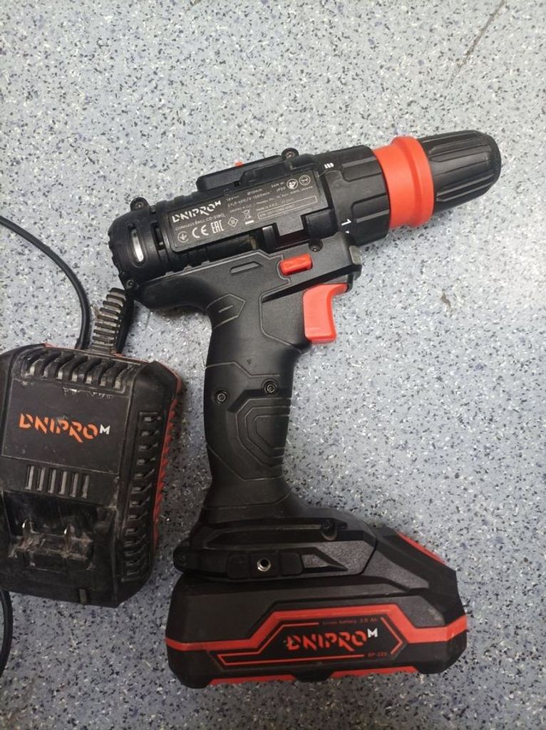 Объявление Dnipro-M cd-218q 1акб 2ah зп Б/У