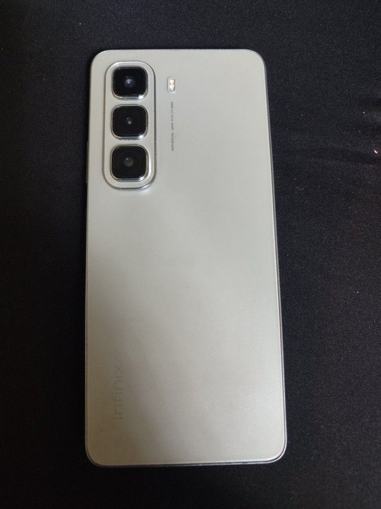 Купити Infinix hot 50 8/128gb Б/У