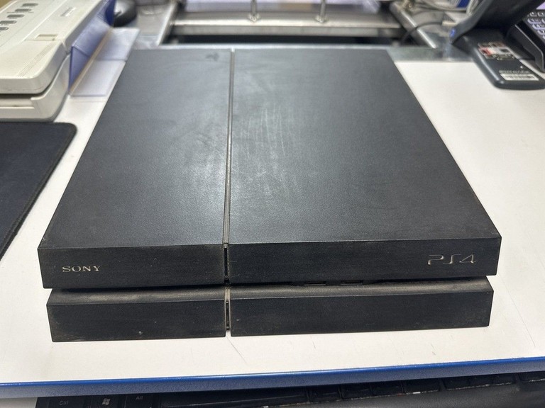 Объявление Sony playstation 4 500gb Б/У