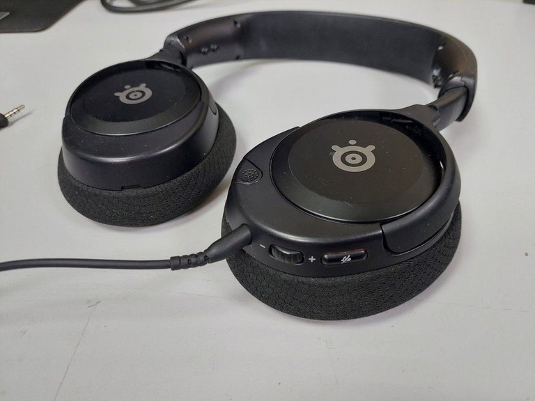 Дешиво Steelseries arctis nova 1 с ломбарда
