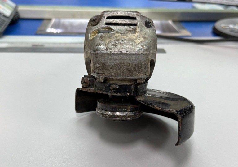 Оголошення Makita 9558HN Б/У