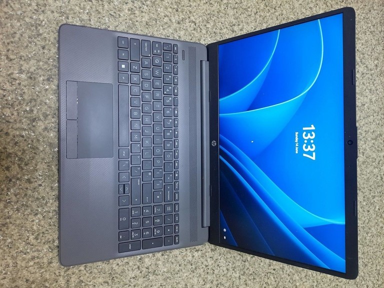 Дешиво Hp 15/ryzen 5 5500u ddr4/8gb ddr4/ssd 256 gb/*інтегрована с ломбарда