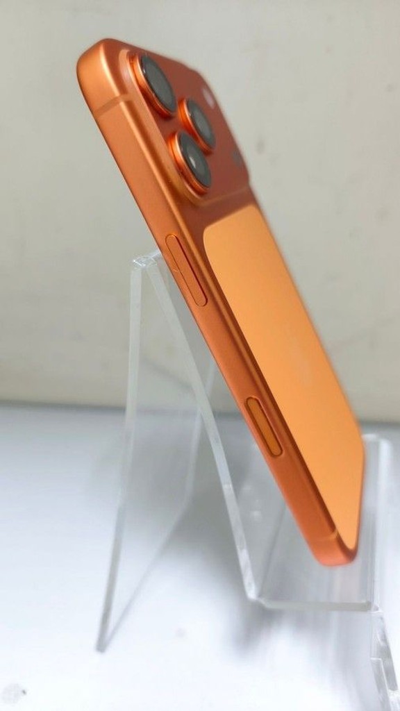 Дешево Apple iPhone 17 Pro 256GB Deep Blue (MG8J4) з ломбарду