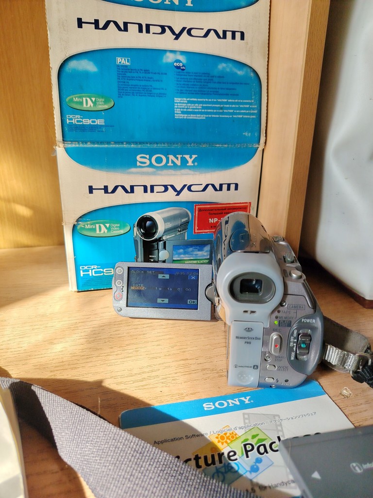 Оголошення Sony handycam DCR-HC90E PAL WIDE LCD Б/У
