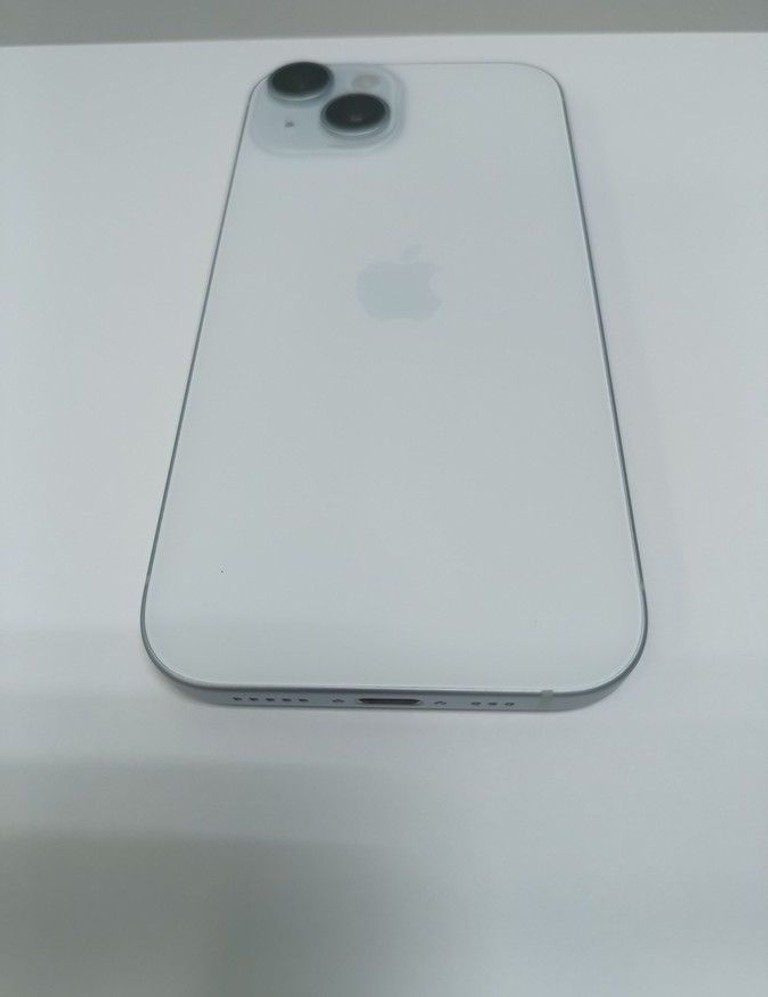 Apple iPhone 15 256GB Green Код:01-201031990. Зображення 6