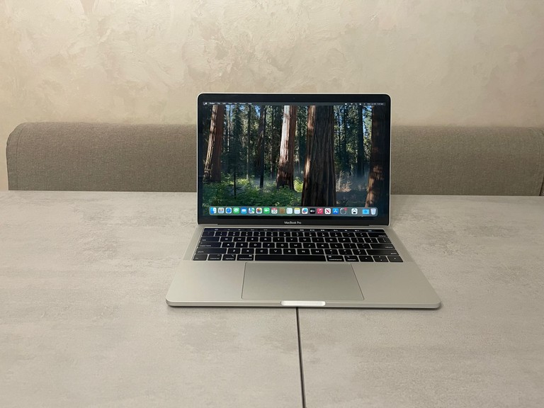 Купити Apple MacBook Pro A1989 (2019), 13.3" Б/У