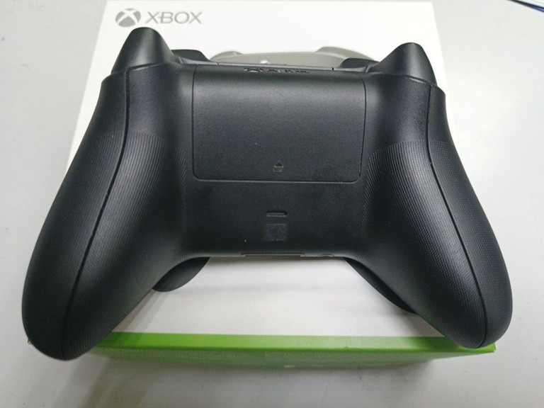 Дешево Microsoft xbox series x s wireless controller з ломбарду
