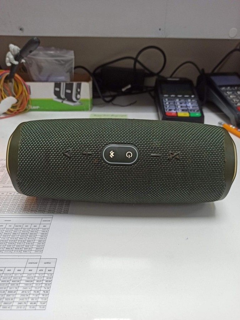 Оголошення Jbl charge 4 Б/У