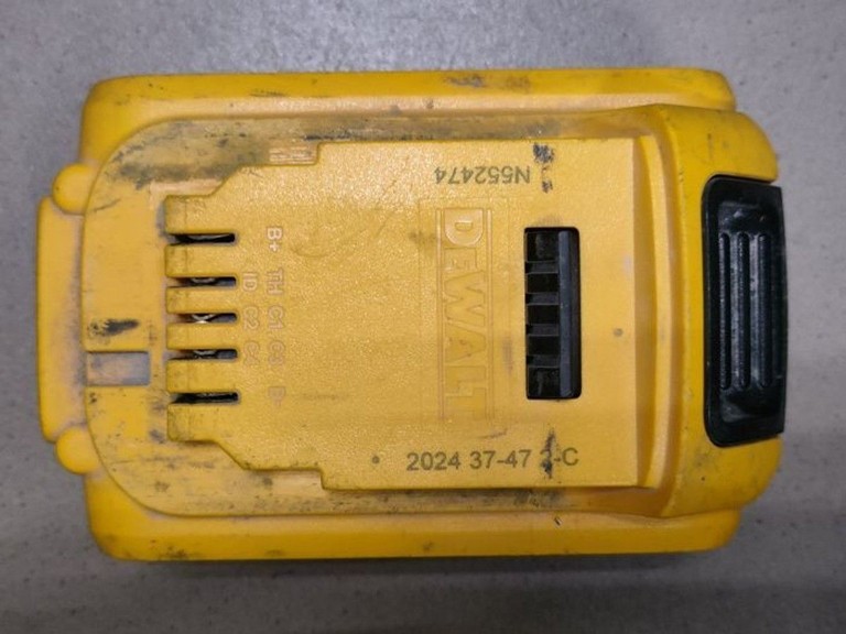 Dewalt dcf887 1акб 5ah зп Код:01-201081404. Изображение 5
